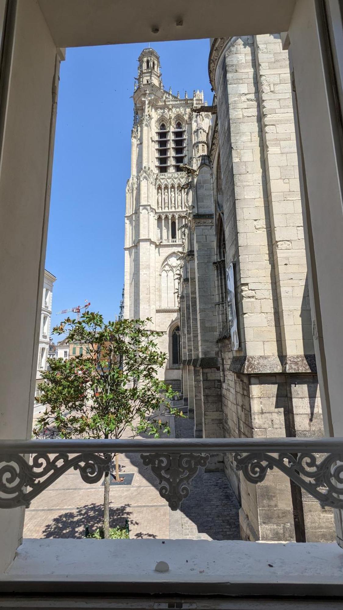 3 Appartements Premium Au Pied De La Cathedrale - Hypercentre Санс Номер фото